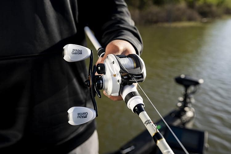 Abu Garcia Max Pro Low Profile Baitcast Reel and Fishing Rod Combo thumbnail 11