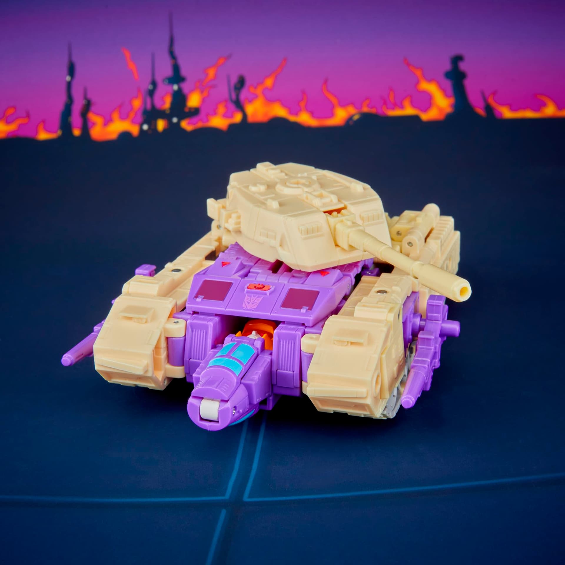 Transformers Studio Series The The Movie Blitzwing, Collectible 3-in-1 Converting 7-inch Leader Class Action Figure, 8+ thumbnail 8