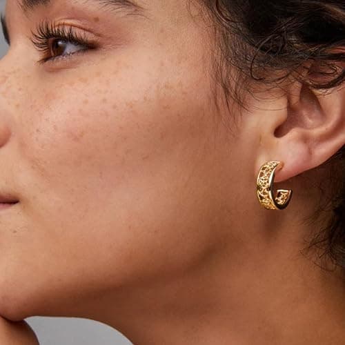 Kendra Scott Kelly Huggie Earring, Fashion Jewelry for Women thumbnail 3