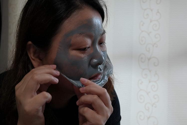 Elizavecca Milky Piggy Hell Pore Clean Up Mask 100ml/3.38 fl.oz. - Peel Off Mask, Charcoal Pore Strips, Pore Cleansing, Removes Dead Skin Cells, Removes Skin wastes, Pore Contraction thumbnail 8