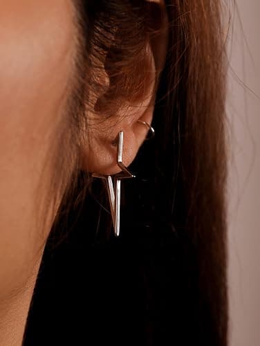 Hanary Silberfarbene Stern-Ohrringe, Y2K, Gothic, Punk, Grunge, Emo-Ohrringe, Sternschmuck, Weihnachtsschmuck, Geschenke für Frauen, Edelstahl thumbnail 2