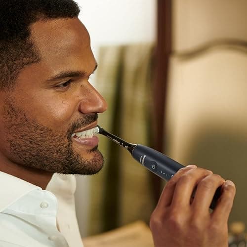 Philips Sonicare DiamondClean Prestige 9900 – Elektrische Zahnbürste mit SenseIQ, A3 Premium-All-in-One-Bürstenkopf und Ladeetui in Mitternachtsblau (Modell HX9992/12) thumbnail 3