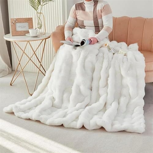 fluffy blanket  thumbnail 4