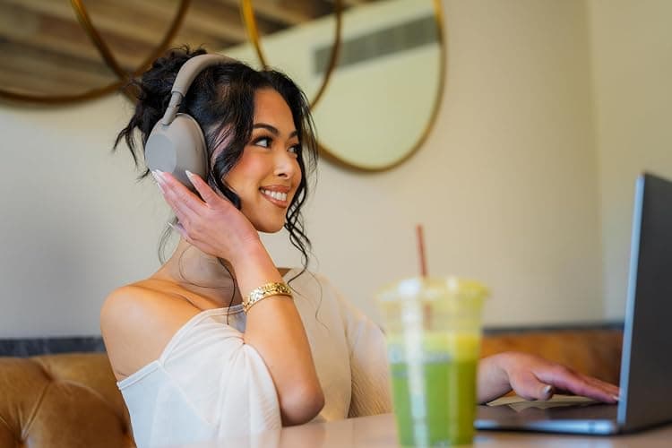 Sony WH-1000XM6 The Best Noise Cancelling Wireless Headphones, Sandstone | HD NC Processor QN3, 12 Microphones, Adaptive NC Optimizer, Mastered by Engineers, Studio-Quality, Up to 30 Hrs of Battery thumbnail 21