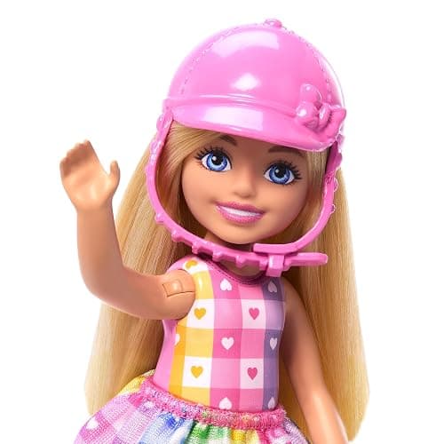 Barbie Chelsea und Pony Puppe und Pony - Aufsatteln zur Spielzeit für sicheres Sitzen auf dem Pferd, rosa Sattel und Steigbügeln, inklusive Helm und süßem Karo-Kleid, für Kinder ab 3 Jahren, HTK29 thumbnail 3