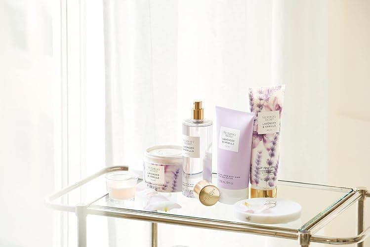 Victoria's Secret Lavender Vanilla Fragrance Body Lotion (8 oz) thumbnail 4
