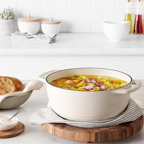 Amazon Basics Cast Iron Dutch Oven Pot with Lid, Enameled, Round, Dual Handles, Heavy-Duty, Medium, 6-Quart, White thumbnail 2