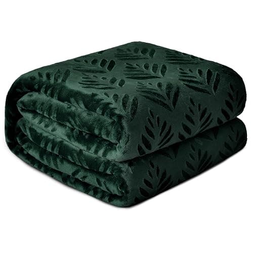 Exclusivo Mezcla Fleece Throw Blanket for Couch, Super Soft and Cozy Blankets All Season Use, Leaves Pattern, Plush Fuzzy Lightweight, Forest Green, 50x60 Inch - Image 1