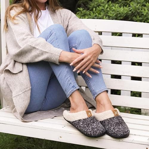 ULTRAIDEAS Women's Indoor Bedroom Slipper with Memory Foam, Gift for Women, Wool-Like House Shoe with Anti-Skid Rubber Sole for Ladies thumbnail 3