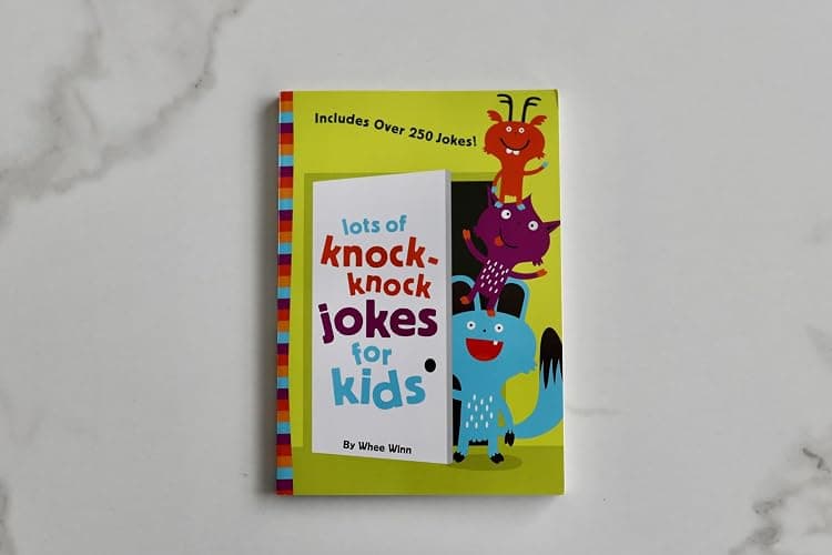 Lots of Knock-Knock Jokes for Kids: A Funny, Laugh Out Loud Busy Book for Children with Over 250 Jokes, Riddles, Tongue Twisters, and Puns thumbnail 8
