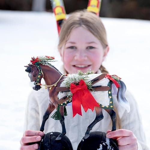 Breyer Horses 2024 Holiday Collection | Apres Ski - Holiday Horse thumbnail 4