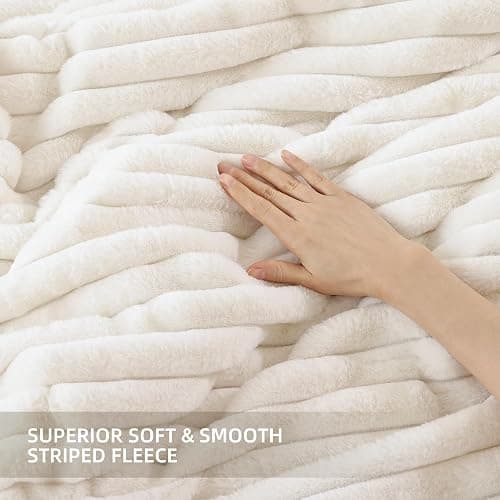 Smoofy Fluffy Twin Comforter Sets 2 Pieces - Cream White Fleece Fluffy Comforter Set, Luxury Fuzzy Twin Bedding Set, Soft Warm Comforter All Season, Heavy Faux Fur Comforter with Pillow Cases thumbnail 5