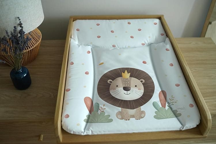 Ceba Baby® weiche Wickelauflage 50x70 cm - Doppelseitige Baby Wickelunterlage - Wickeltischauflage für Junge und Mädchen - Wasserdicht, abwaschbar - OEKO-TEX - Made in EU - Löwe, der König thumbnail 8