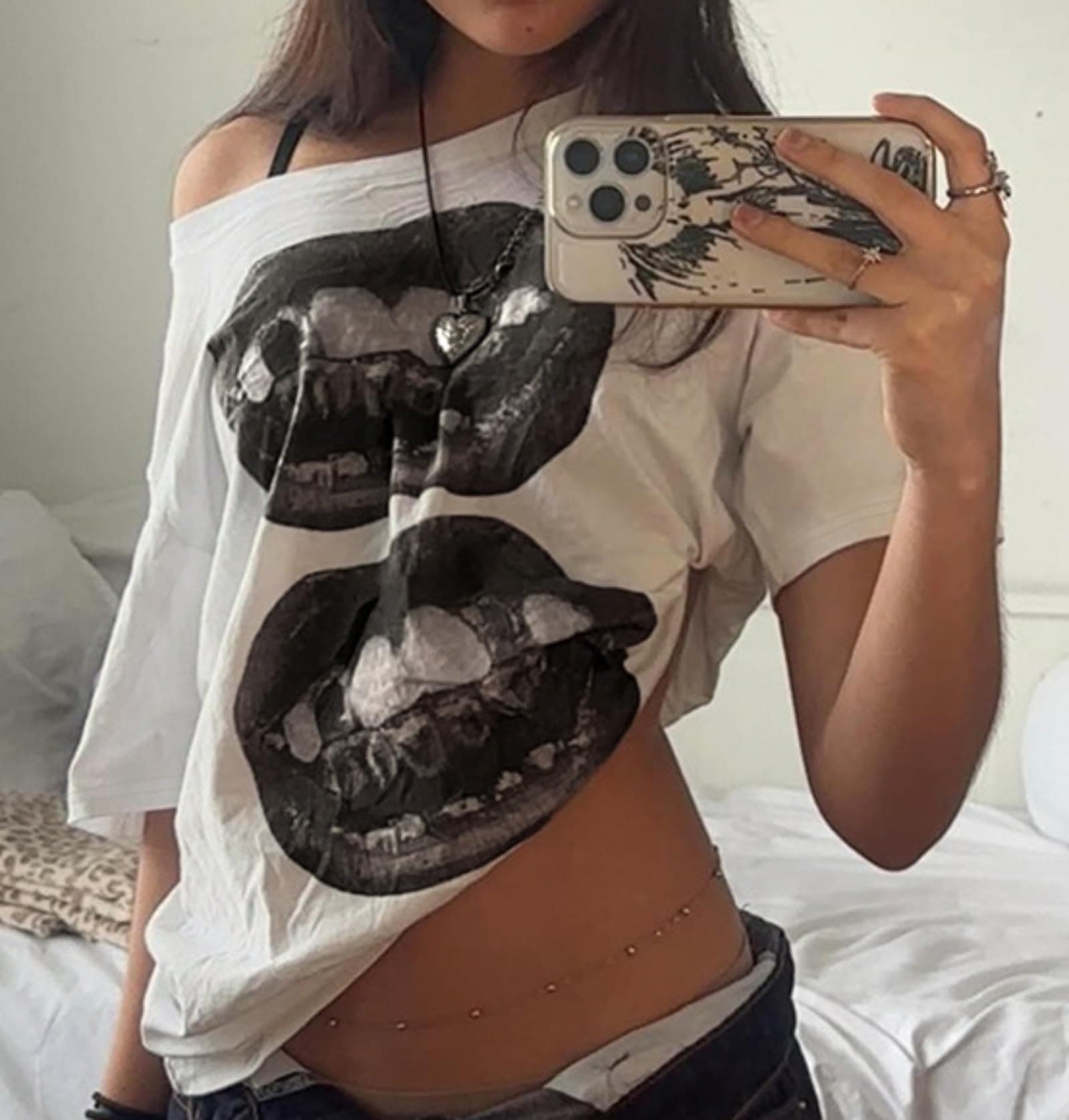 Off The Shoulder Cute Shirts for Women Oversized Tshirt Y2k Graphic Tee Lips Print Baggy Shirts Vintage Tops thumbnail 2
