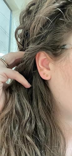 AVYRING Gold Ear Piercing Kit 2mm, 2mm Ear Piercing Gun, Disposable Ear Piercing Kit with Piercing Earrings Studs Surgical Steel Painless Self Piercing 20g Flat Back Earring Ball Zircon thumbnail 5