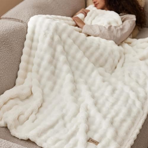Bedsure 3D Fleece Bubble Blanket for Couch - GentleSoft Cute White Throw Blanket for Sofa Bed Room Decor - Luxury Soft Cozy Cloud Blanket Mothers Gifts for Women, Lightweight, Off White, 50"×60" thumbnail 8