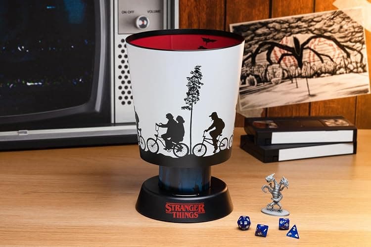 Paladone: Lampada Stranger Things Icon colour Reveal - Lampada ST da collezione thumbnail 2