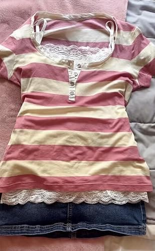 Vintage Graphic Tees 2000s Tops Teen Girls Y2k Grunge Shirts Alt Emo Clothes Women Whimsy Twee Short Sleeve Top thumbnail 4