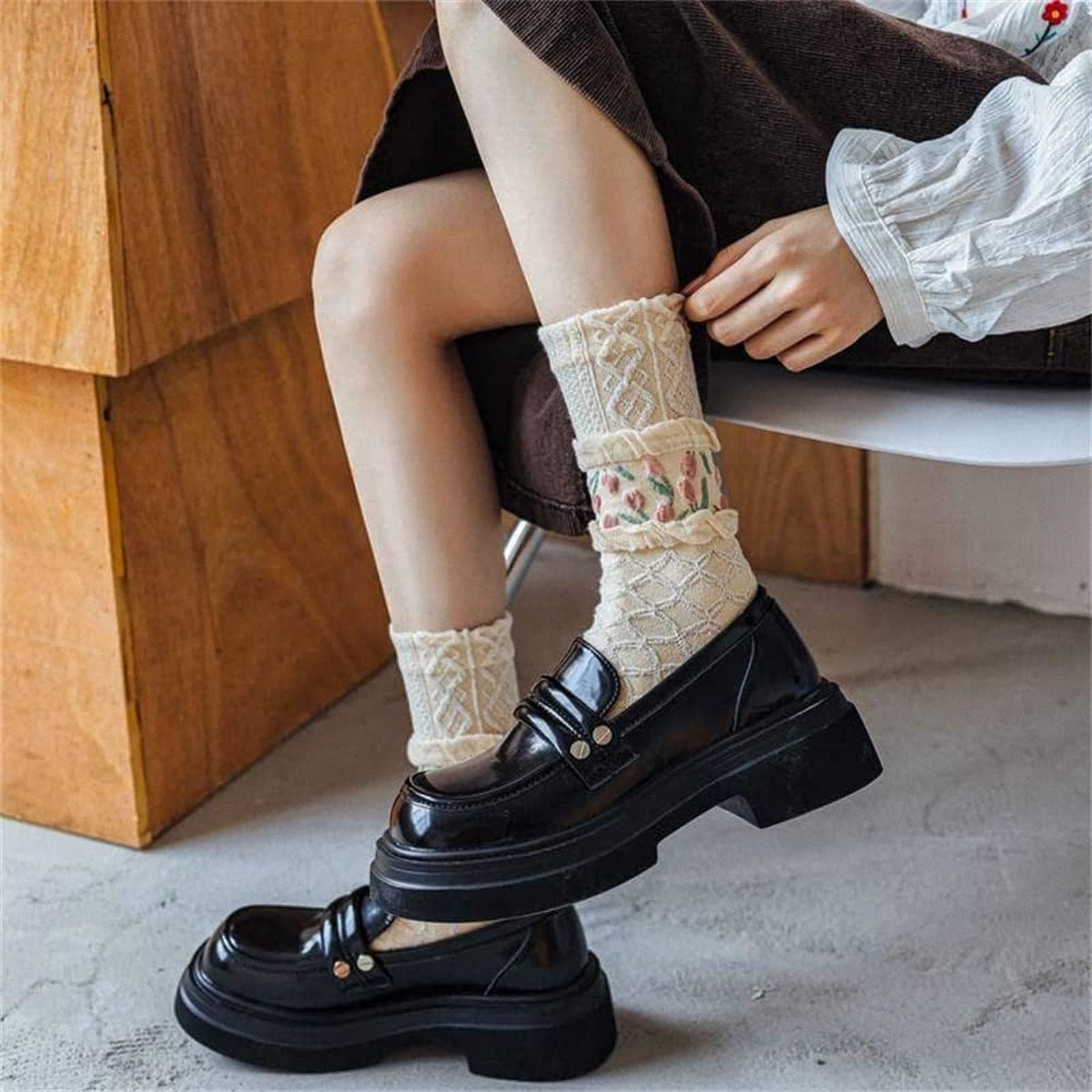Casual Vintage Floral Cotton Socks for Women 4 Pairs Cute Ruffle Slouch Socks 5-9 for Teen Grils Above Ankle Athletic Socks, Tulip Series(4 Pairs), 5-9 thumbnail 3