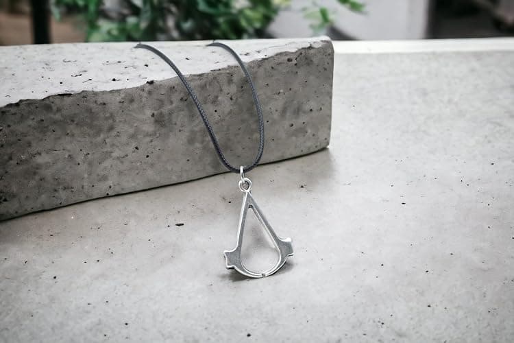 Assassin's Necklace - Silver-Plated Assassin Symbol Pendant - Gamer Necklace - Cosplay Jewelry for Fans of Brotherhood thumbnail 4
