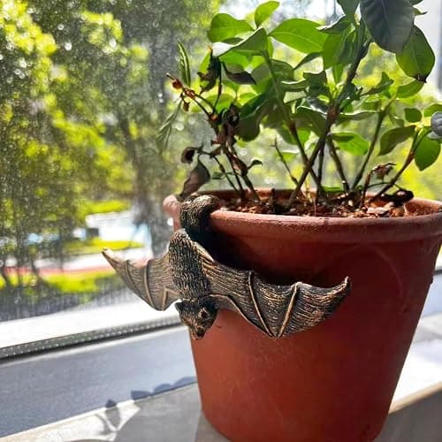 Bnrkmeb Resin Bat Statue, Bat Flower Pot Decoration, Flower Pot Plant Decoration, Fairy Garden Accessories, for Family or Friends, It Can Make Your Flowerpot More Vibrant thumbnail 5
