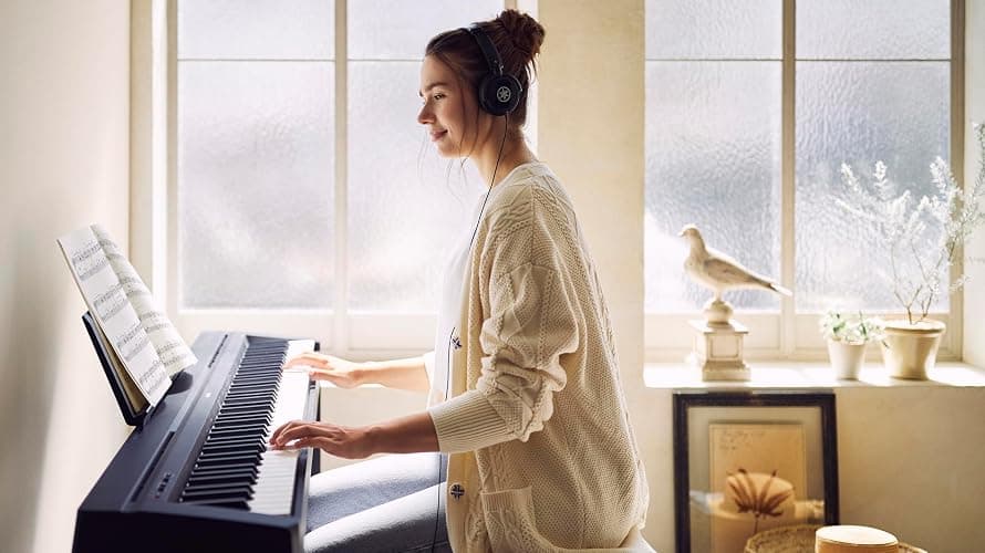 Yamaha 88-Key Weighted Portable Digital Piano Keyboard with Music Rest, Sustain Foot Switch, Built-in Speakers, USB Connectivity, Black (P45B) thumbnail 6