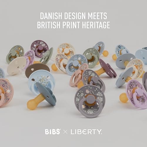 BIBS x Liberty De Lux Tétine, 0+ mois, 2-pack, Eloise Baby Blue | Tétine ronde | Silicone | Taille unique | Sans BPA | Fabriqué au Danemark | Haute acceptation | Trous d’aération thumbnail 7
