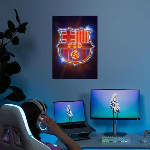 Displate Offiziell FC Barcelona MetallPoster Magnetische Befestigung Inklusive Lizenziert Bilder Hochwertiges Poster FC Barcelona - Crest - Crest neon Poster 45 cm x 32 cm thumbnail 7