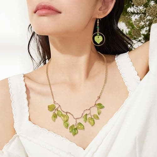 Pandahall 320Pcs Green Acrylic Leaf Beads Charms Transparent Maple Tree Leaves Pendants Cute Green Leaf Beads Caps for Jewelry Making Necklace Earring thumbnail 5