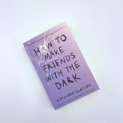 How to Make Friends with the Dark: From the bestselling author of TikTok sensation Girl in Pieces (Rock the Boat) thumbnail 4