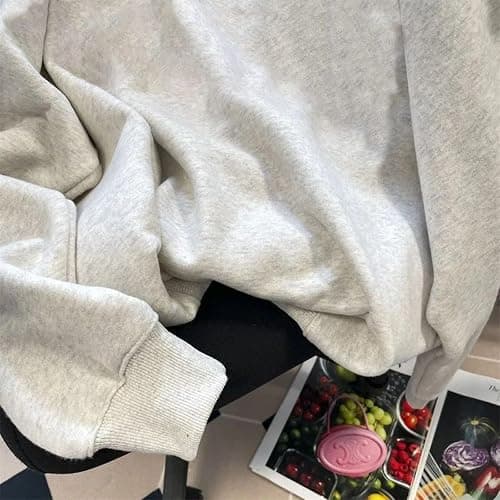 Erqiroc Kawaii Cartoon Cat Print Sweatshirt Harajuku Style Crewneck Pullover Cute Core Long Sleeve Casual Jumper Tops thumbnail 3