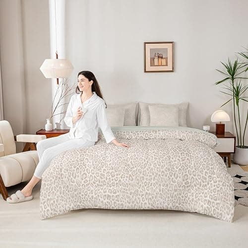 jejeloiu Leopard Print Comforter Set with Sheets 7 Piece Full Size Cheetah Print Bedding Set for Kids Boys Girls Beige Bed in a Bag Modern Art Room Decor Soft Lightweight Microfiber thumbnail 6