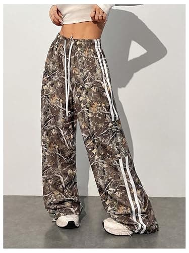 Verdusa Women's Camo Cargo Pants Drawstring Waist Baggy Pants Loose Straight Leg Sweatpants with Pockets thumbnail 4