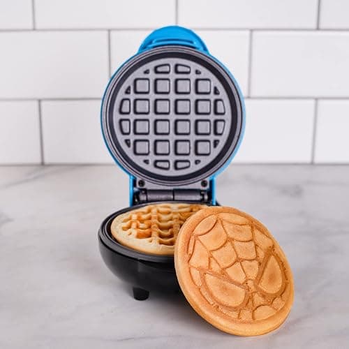Uncanny Brands Marvel Spider-Man Mini Waffle Maker - Marvel Kitchen Appliance thumbnail 4