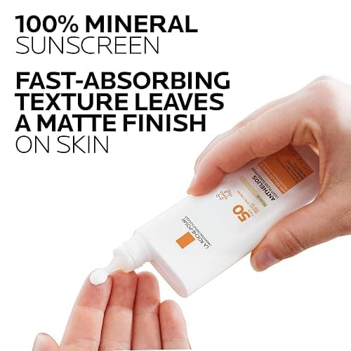 La Roche-Posay Anthelios Sunscreen SPF 40, Ultra-Light Fluid Broad Spectrum SPF 40, Face Sunscreen with Titanium Dioxide Mineral, Lightweight & Fast-Absorbing, Oil-Free, Matte Finish thumbnail 3