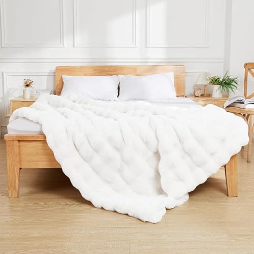 Latepis White Faux Fur Queen Blanket Cozy Bubble Soft Fuzzy Thick Living Room Blankets for Bed Sofa Bedroom Plush Fluffy Warm Blankets for All Seasons Luxury Throw Blanket 90x90 Inch, 860gsm thumbnail 2