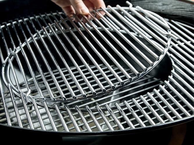 Weber Master-Touch 22” Charcoal Grill, Black (14501001) thumbnail 10