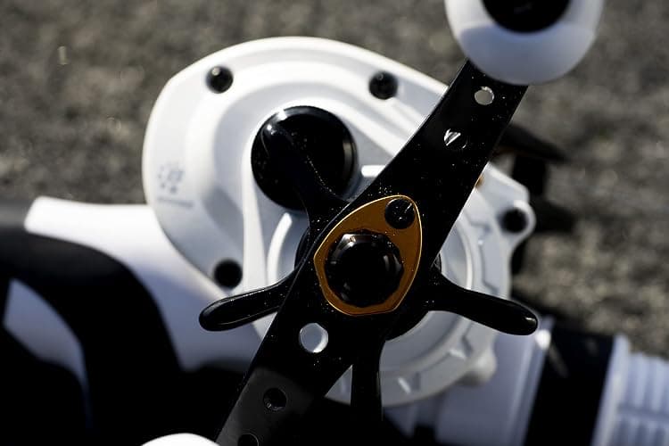 Abu Garcia Max Pro Low Profile Baitcast Reel and Fishing Rod Combo thumbnail 8