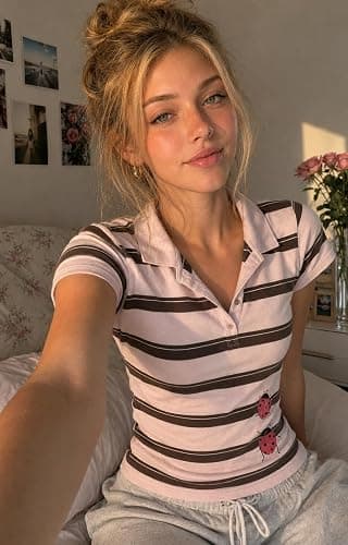 XNEFIII Women's Y2K Kawaii Striped Cute Ladybug Graphic Print Baby Tee Stripe Slim Fit Short Sleeve Aesthetic HarajukuT-Shirt thumbnail 2