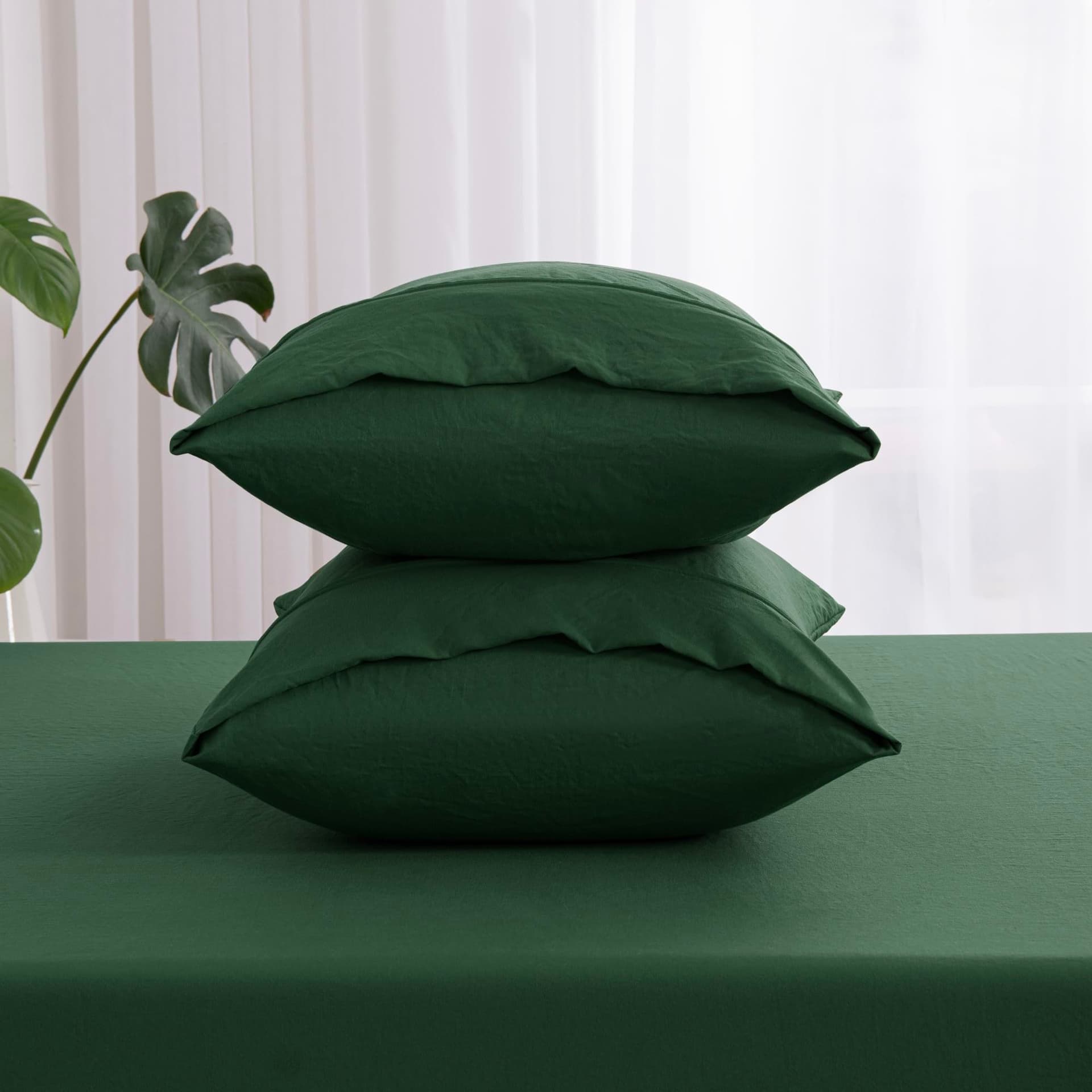 Dreamaker King Single Fitted Combo Microfiber Sheet Set, Ultra Soft Plush Pre Washed Microfibre Bedding, Extra Deep 40cm Fitted Sheet & 1 Pillowcase, 2 Pieces, Hunter Green, King Single Bed thumbnail 9