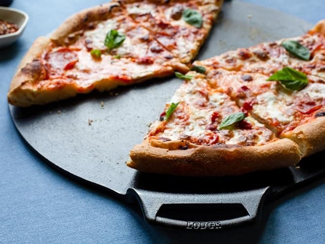 15" Cast Iron Pizza Pan thumbnail 2