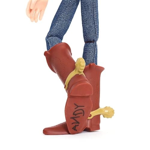 Disney Store Official Action Figure interattiva parlante di Woody, Toy Story, 39 cm, Pupazzo di Cowboy con Un repertorio di 15 Frasi in Inglese, interagisce con Altri Personaggi, dai 3 Anni in su thumbnail 5