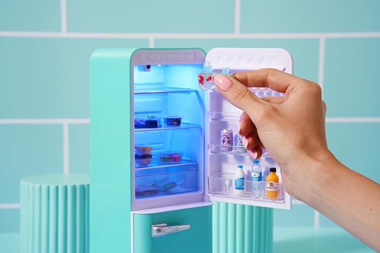 Mini Brands Fill The Fridge Playset w/UV Light by ZURU, Collectibles, DIY, Resin Play, Exclusive Recipe, NOT Edible, 8+ thumbnail 10