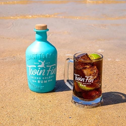 Twin Fin Spiced Golden Rum | Caribbean Rum Spiced in Cornwall | Smooth Vanilla, Exotic Citrus & A Light Smokiness | Pair with Ginger Beer & Lime Wedges | Epic Mojitos | 38% vol | 70cl thumbnail 4