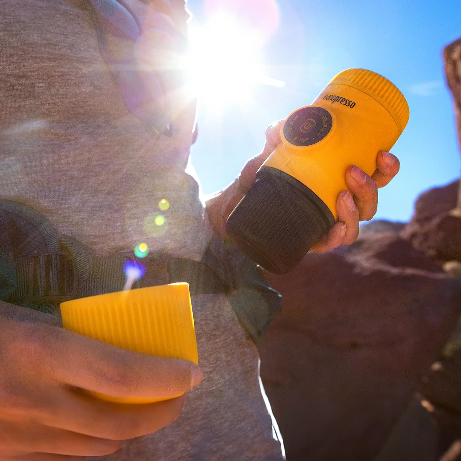 Wacaco Nanopresso Portable Espresso Maker, versión mejorada de Minipresso, cafetera de mano a presión de 18 bar, gadgets de viaje, de funcionamiento manual, compatible con café molido, perfecto para acampar (Edición Amarillo Patrol) thumbnail 4