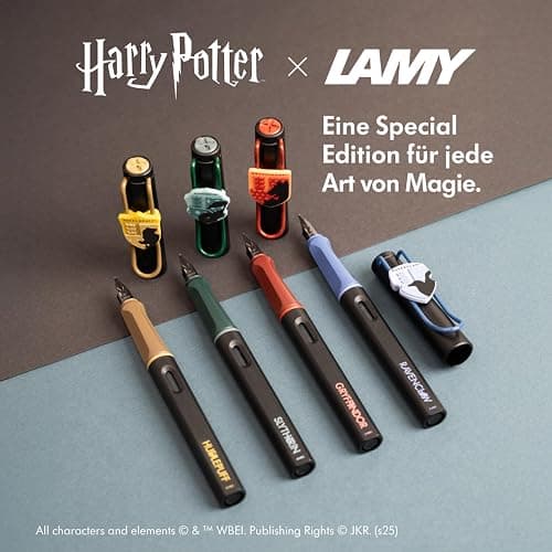 Lamy safari Harry Potter Ravenclaw™ Füller – Special Edition Füllhalter mit Wappen des Hauses - Stahlfeder in Strichbreite M – mit ergonomischen Griff – inkl. Tintenpatrone T10 blau – Rechtshänder thumbnail 6