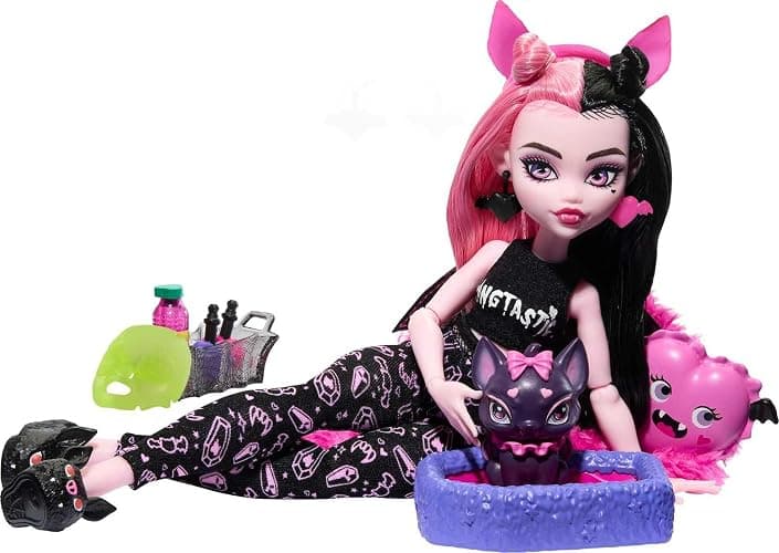 Monster High Doll, Draculaura Creepover Party Set with Pet Bat Count Fabulous, Sleepover Clothes and Accessories thumbnail 5
