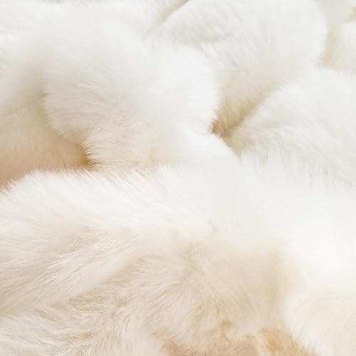 H&D Bedding Queen Sheet Set – 3 Piece Bed Sheets for Queen Size Bed, Luxury Soft and Breathable Faux Fur, Includes 1 Comfy Bubble Sheet, and 2 Pillowcases (Ivory, 3-Piece Set) thumbnail 4