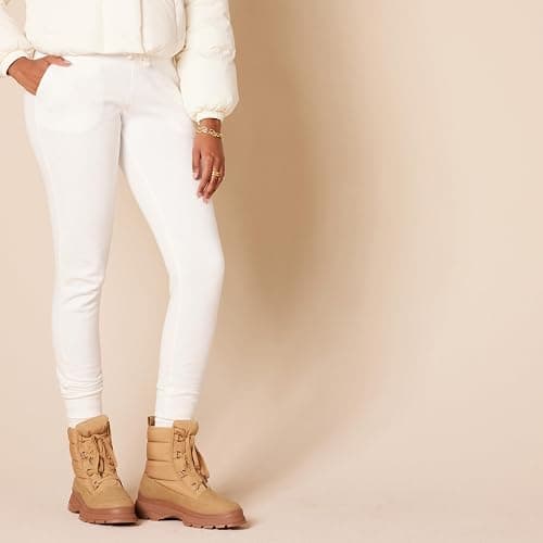 Amazon Essentials Women's Lace Up Puffer Boot thumbnail 2