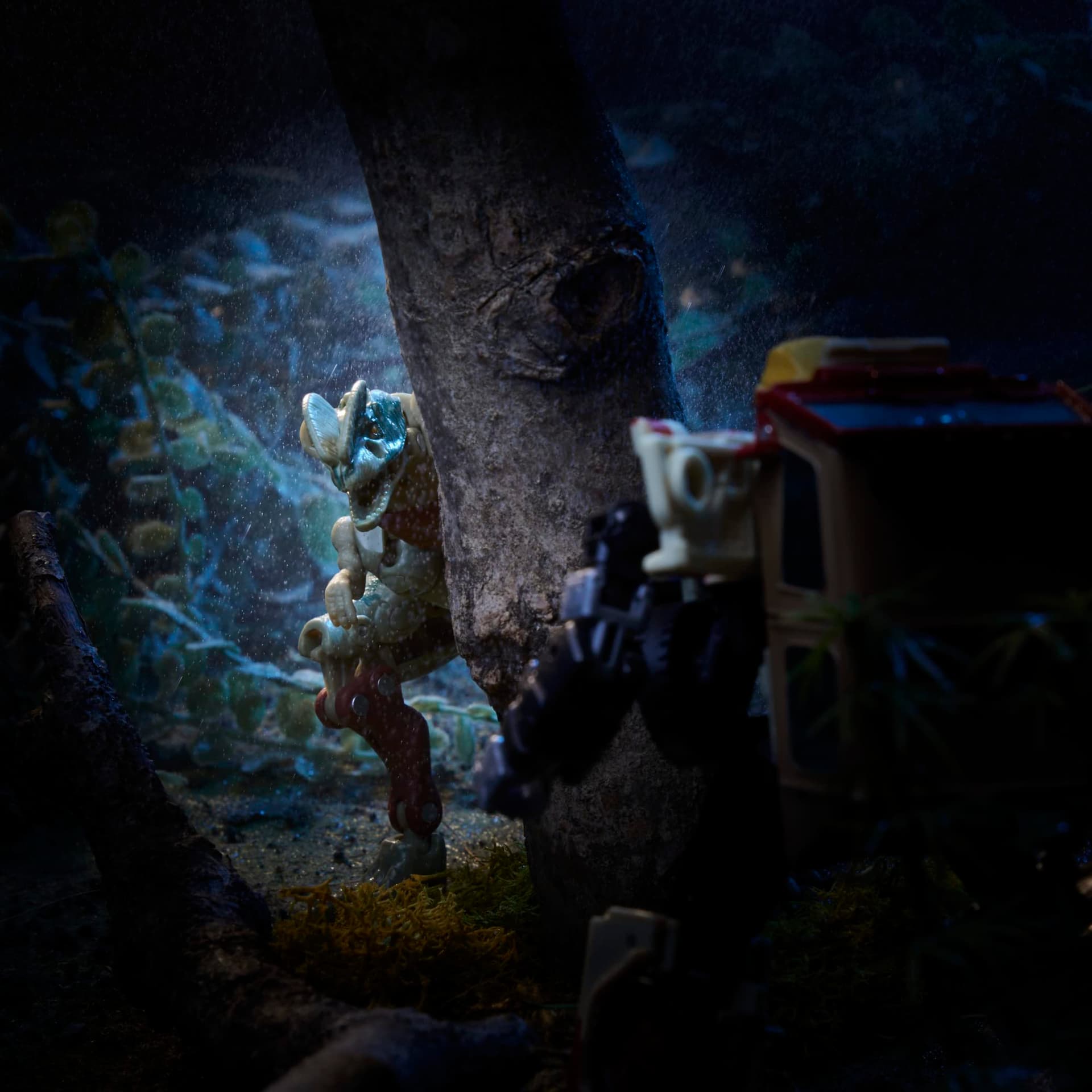 Transformers Collaborative Jurassic Park x Toys Dilophocon & Autobot JP12, Cifras de acción para niños y niñas de 8 años en adelante (Exclusivo de Amazon) thumbnail 14